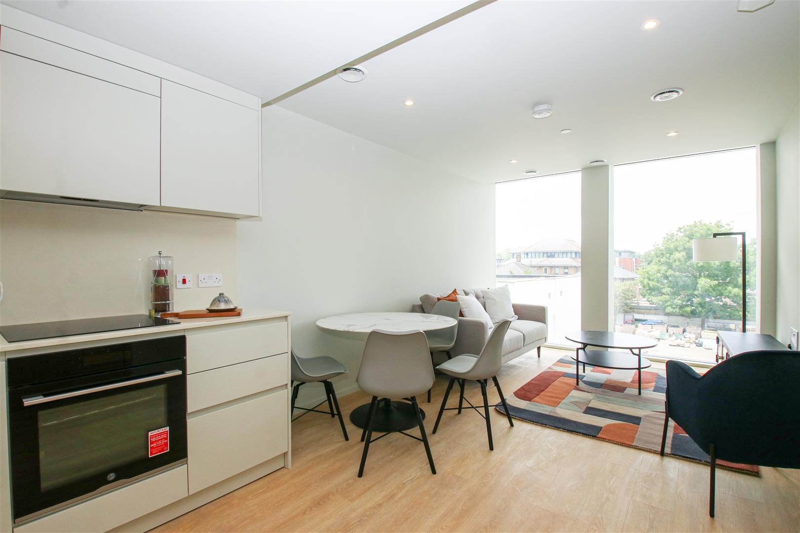 2 bed property in 785 Bath Road, Hounslow